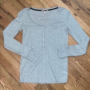 Victoria's Secret Gray Sparkle Long Sleeve Size M NWOT